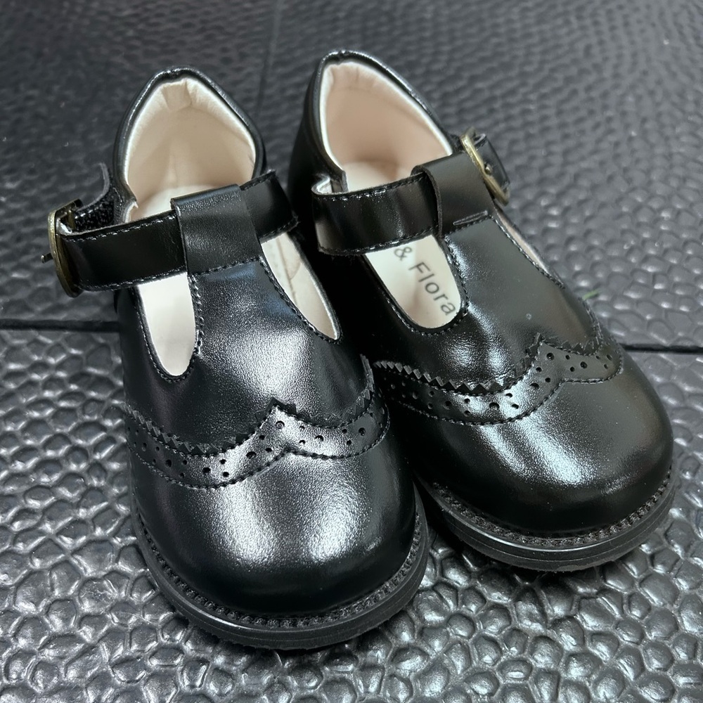 Felix & Flora Mary Jane Black Dress Shoes size 6 toddler